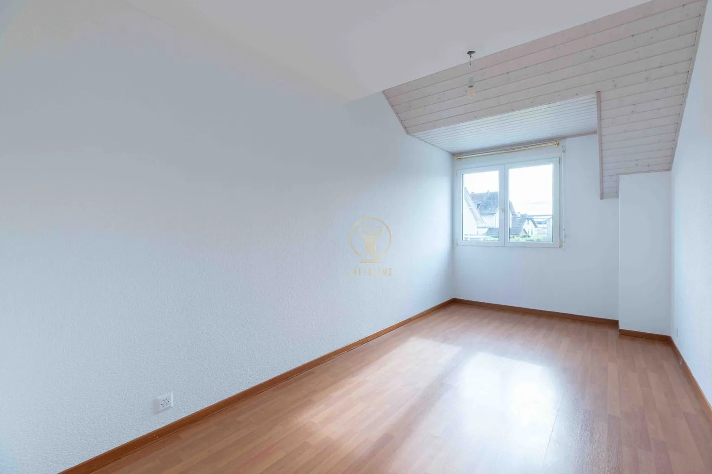 CHAVORNAY - Belle maison de ville de 5,5 pièces avec garage - Photo 5 sur 11