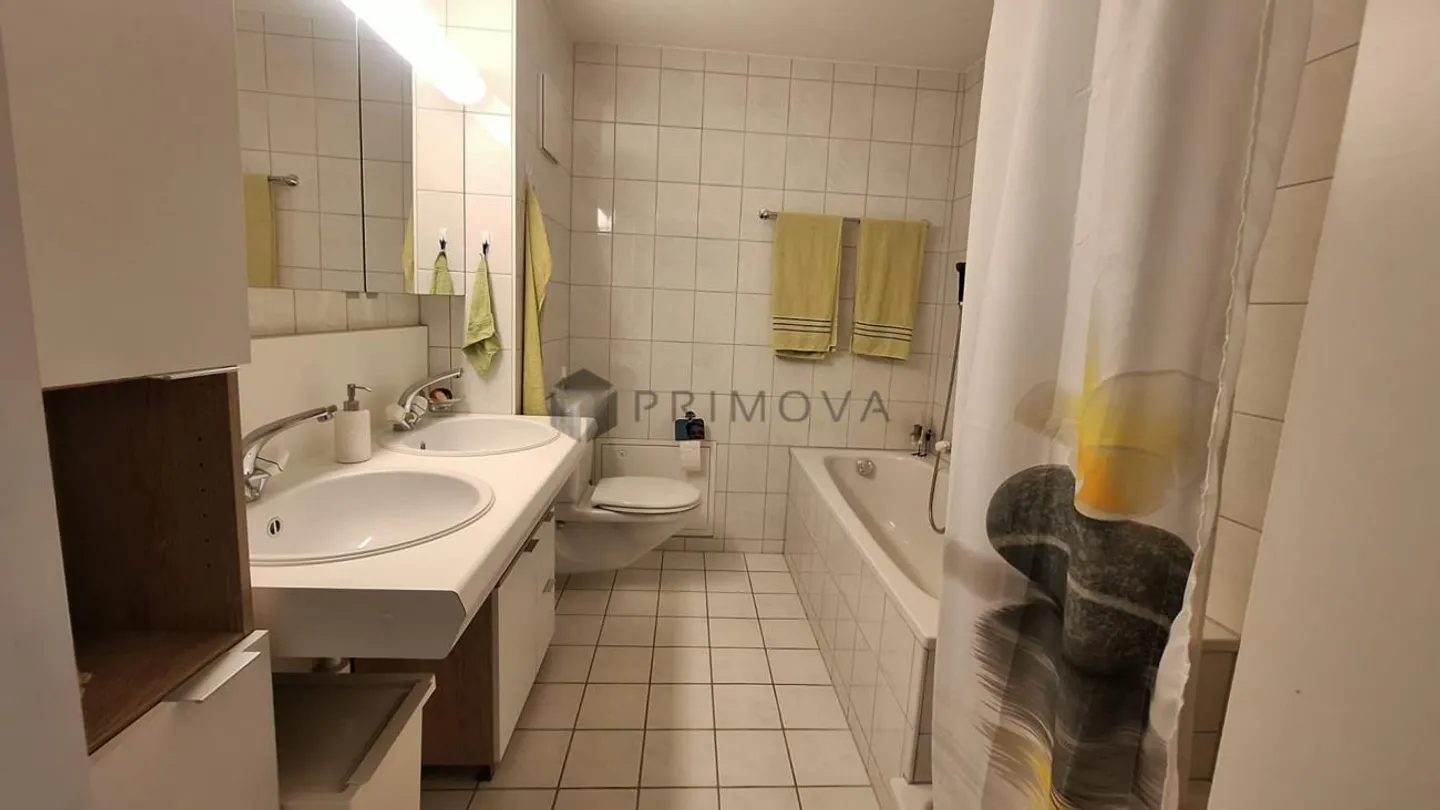 Light, tranquility and comfort - well-kept 3.5 room apartment with sunny... - Photo 8 of 11