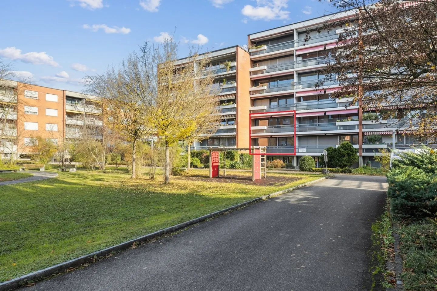 Maisonette attraente di 4,5 stanze con balcone e posto auto sotterraneo - Foto 1 di 5