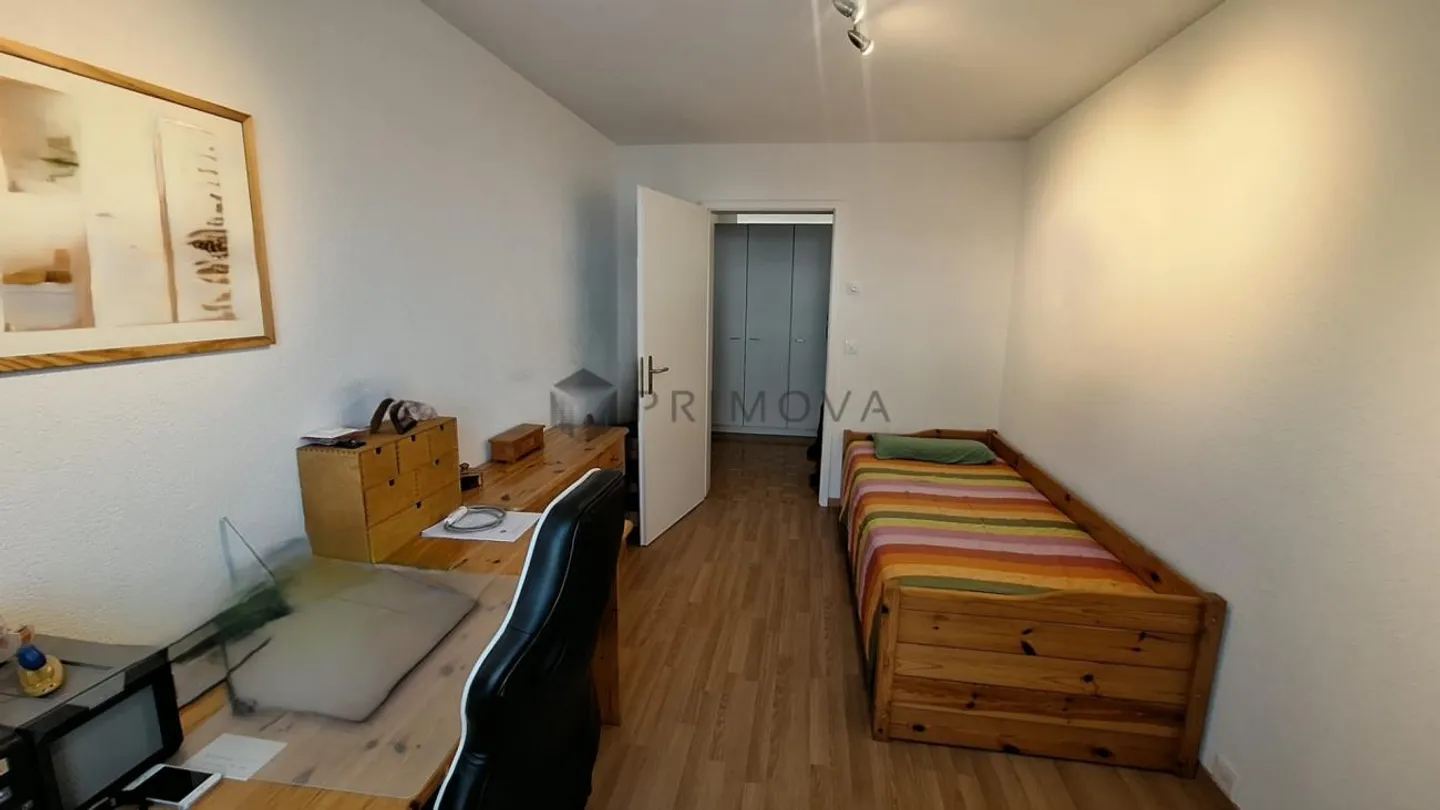 Light, tranquility and comfort - well-kept 3.5 room apartment with sunny... - Photo 6 of 11