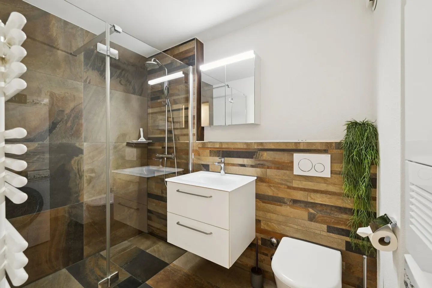 Maisonette attraente di 4,5 stanze con balcone e posto auto sotterraneo - Foto 4 di 5