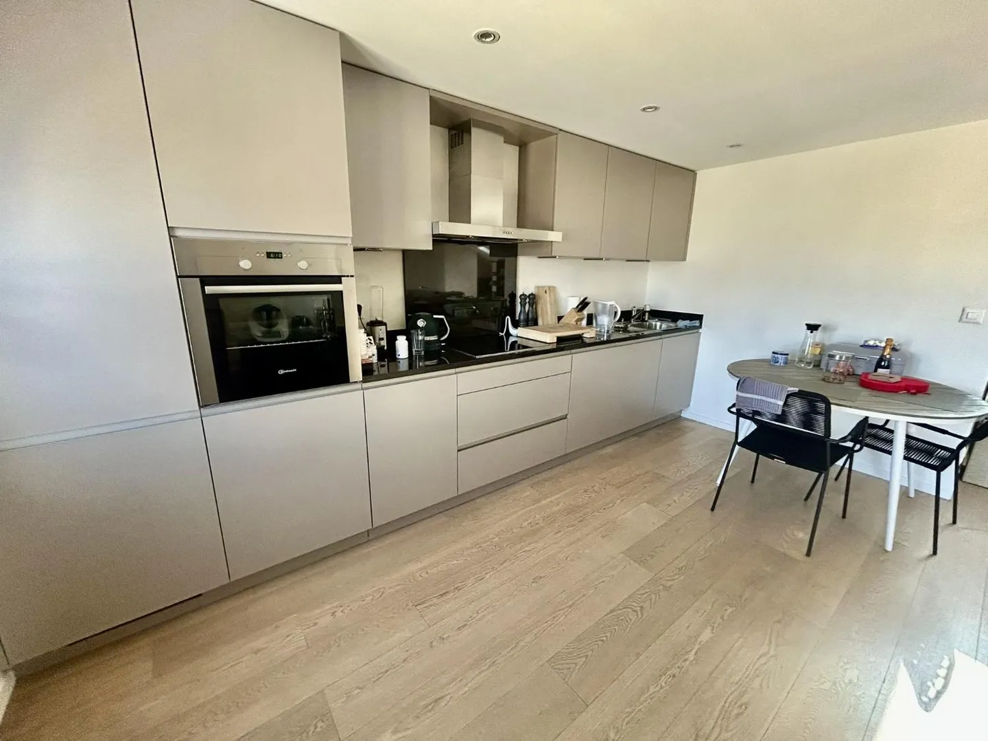 Appartement spacieux à Plainpalais - Photo 3 sur 8