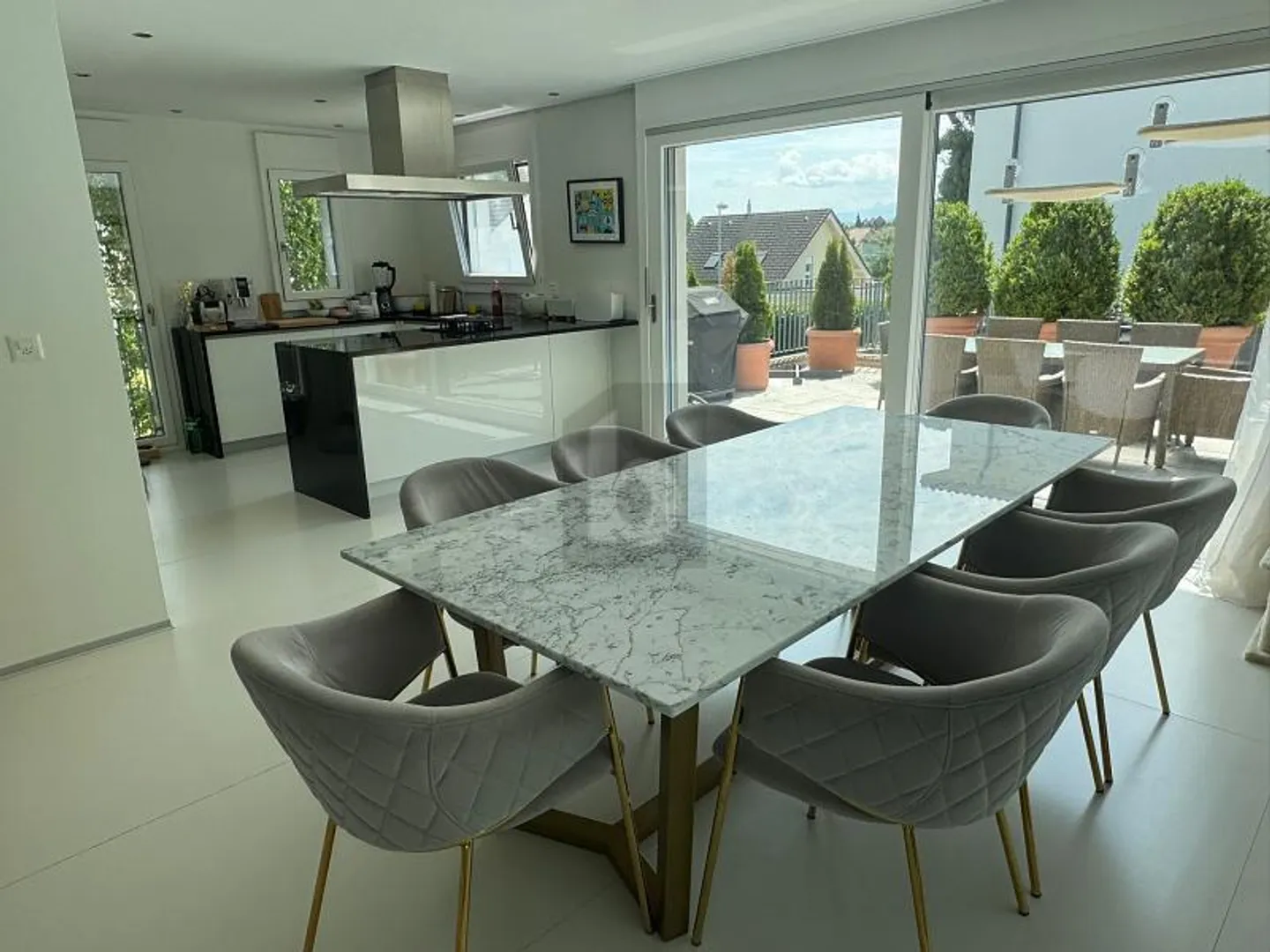 MODERN, GROSSZÜGIG MIT POOL - Foto 3 von 6