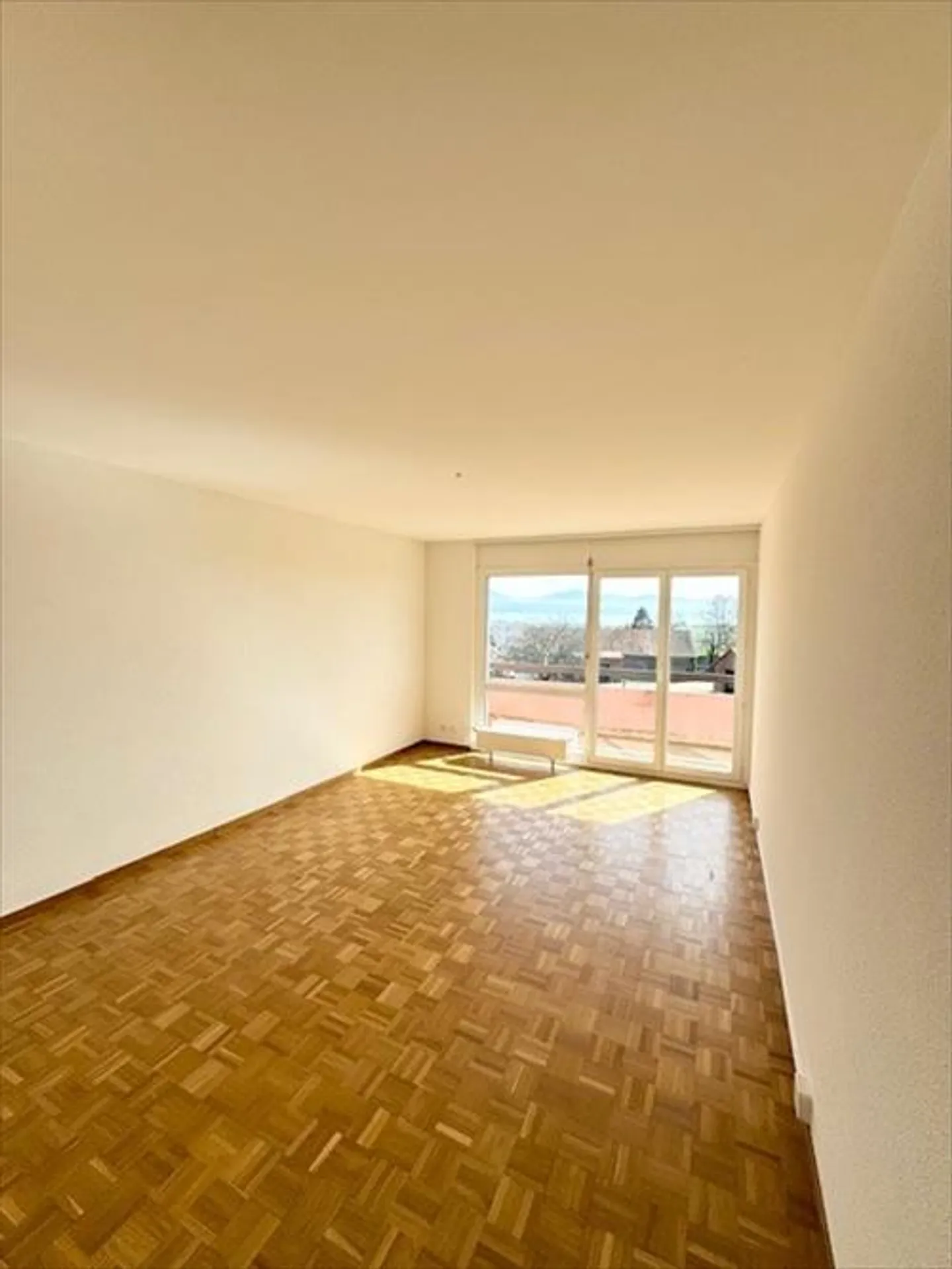 Appartamento luminoso di 3,5 locali al 3° piano - Foto 2 di 10