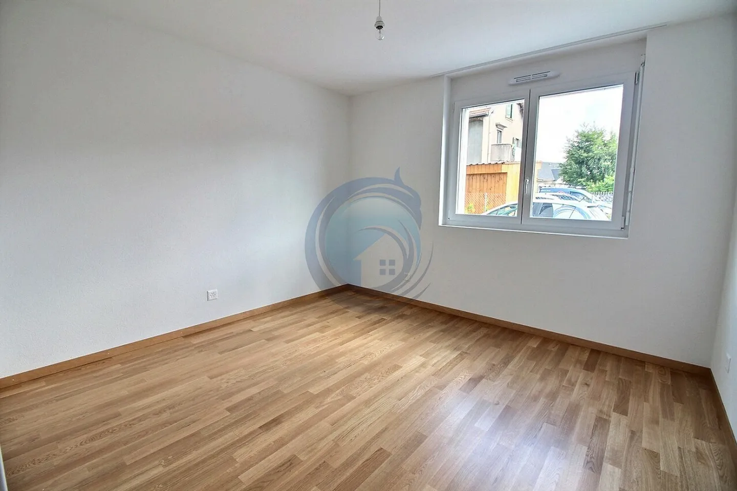 MAGNIFIQUE APPARTEMENT DE 3,5 PIÈCES AVEC TERRASSE - Foto 4 von 9