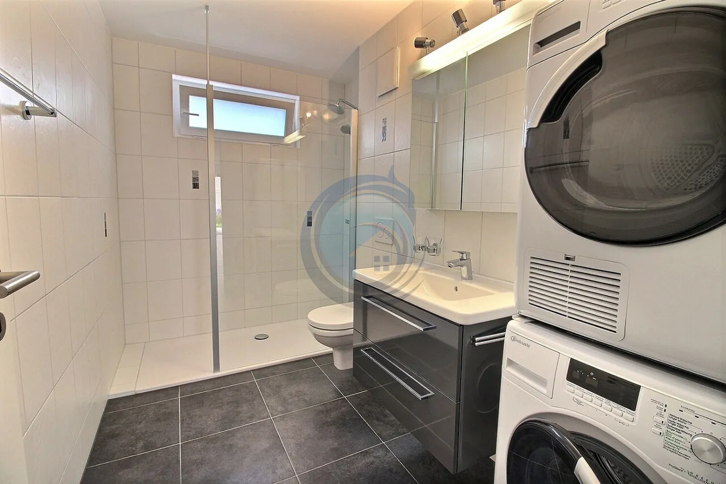 MAGNIFIQUE APPARTEMENT DE 3,5 PIÈCES AVEC TERRASSE - Foto 5 von 9