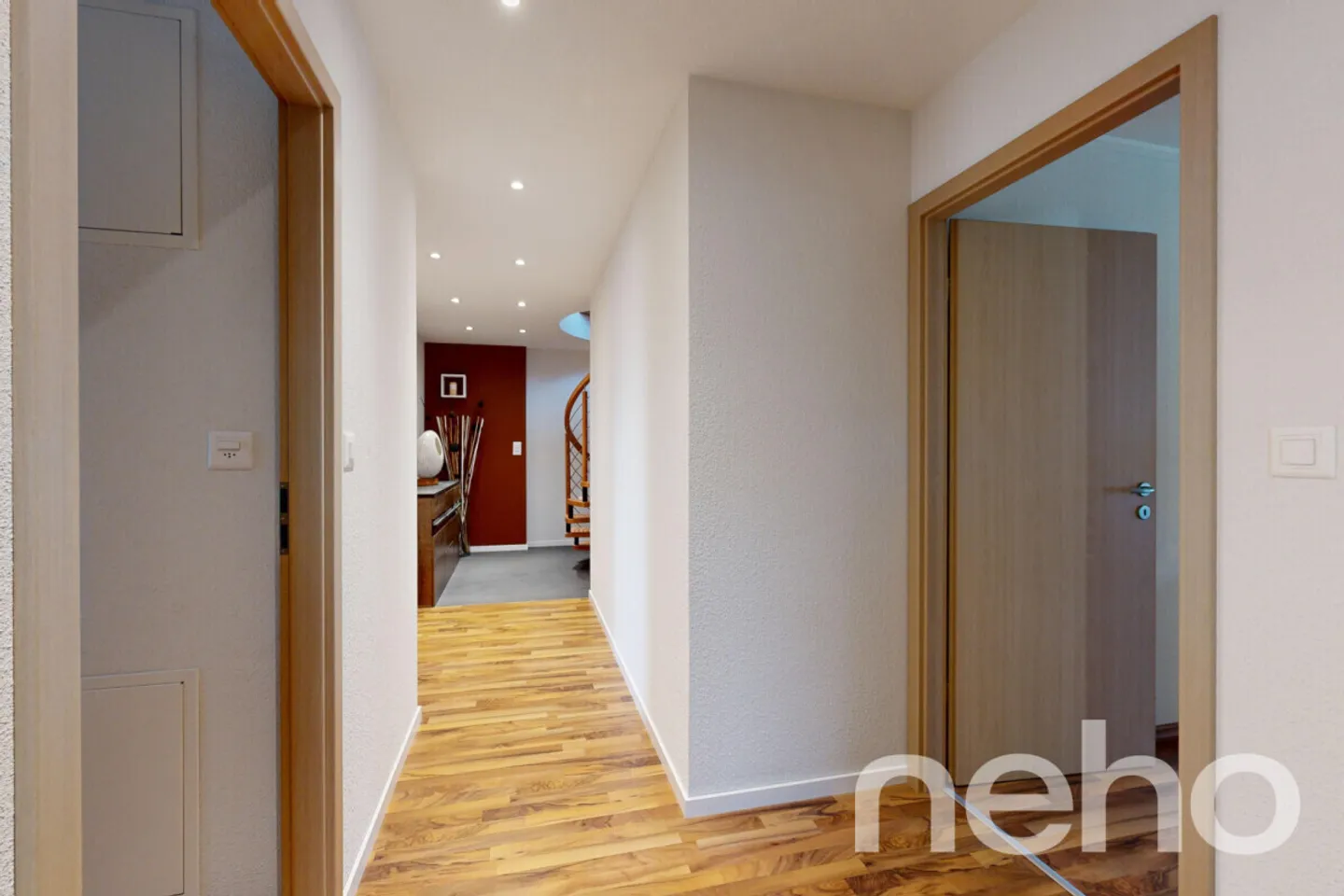 Außergewöhnliches Duplex mit renovierter Terrasse in Geneveys-sur-Coffrane - Foto 5 von 13