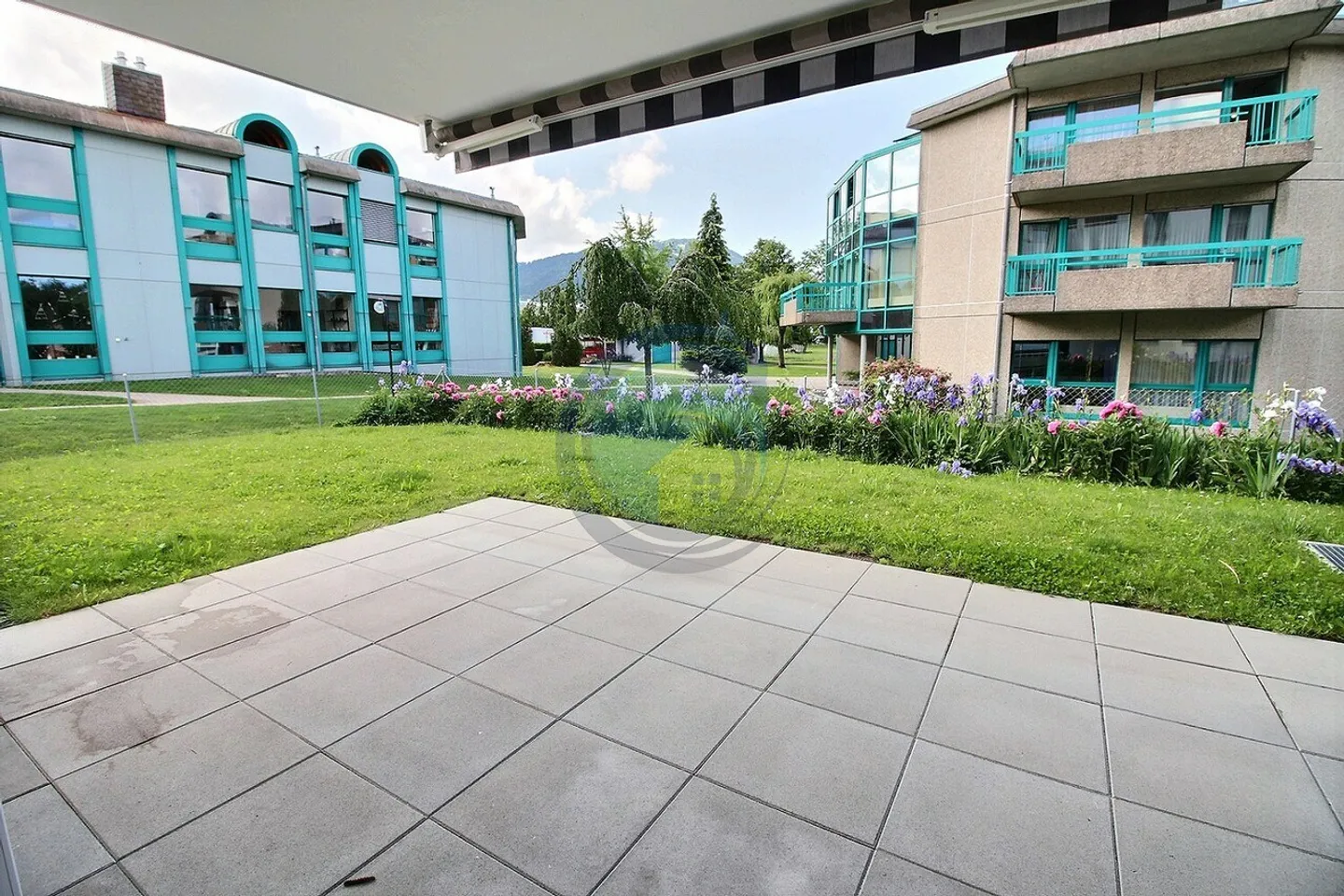 MAGNIFIQUE APPARTEMENT DE 3,5 PIÈCES AVEC TERRASSE - Foto 6 von 9