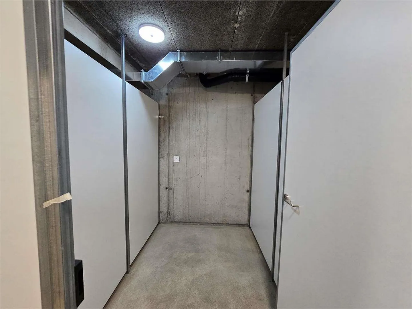 New 2.5 rooms with large terrace, private laundry and parking - Photo 11 of 13