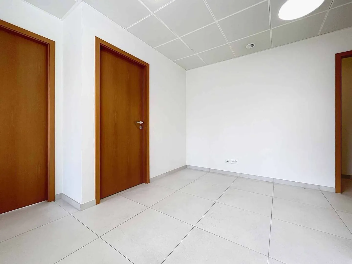 Spazio Commerciale a Villeneuve - Foto 7 di 13