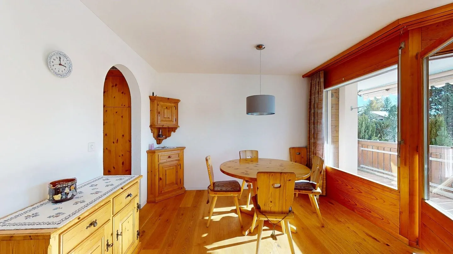 Incantevole appartamento con 3 camere sul versante soleggiato di Lenzerheide - Foto 4 di 10