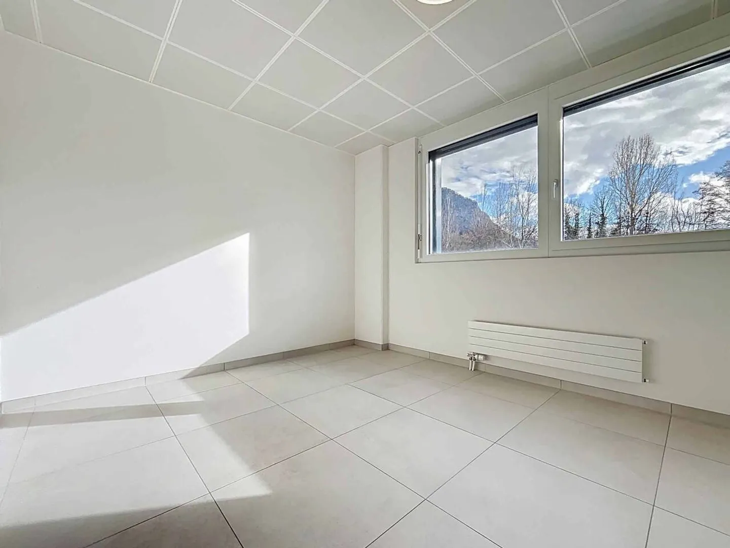 Spazio Commerciale a Villeneuve - Foto 11 di 13