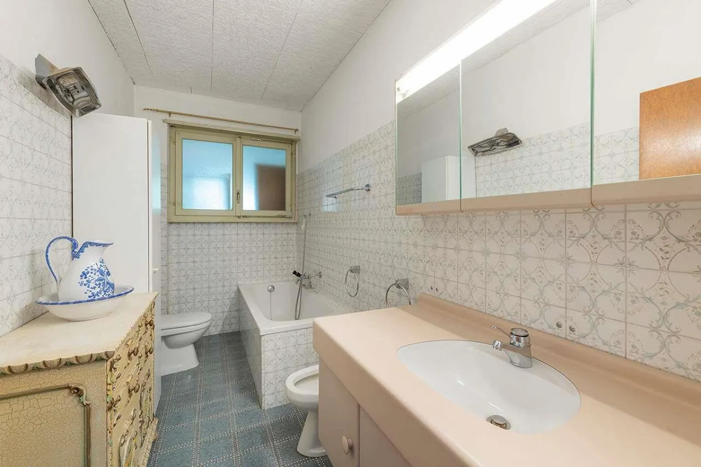 VILLA  CON GRANDE POTENZIALE DA RINNOVARE - Foto 8 di 12