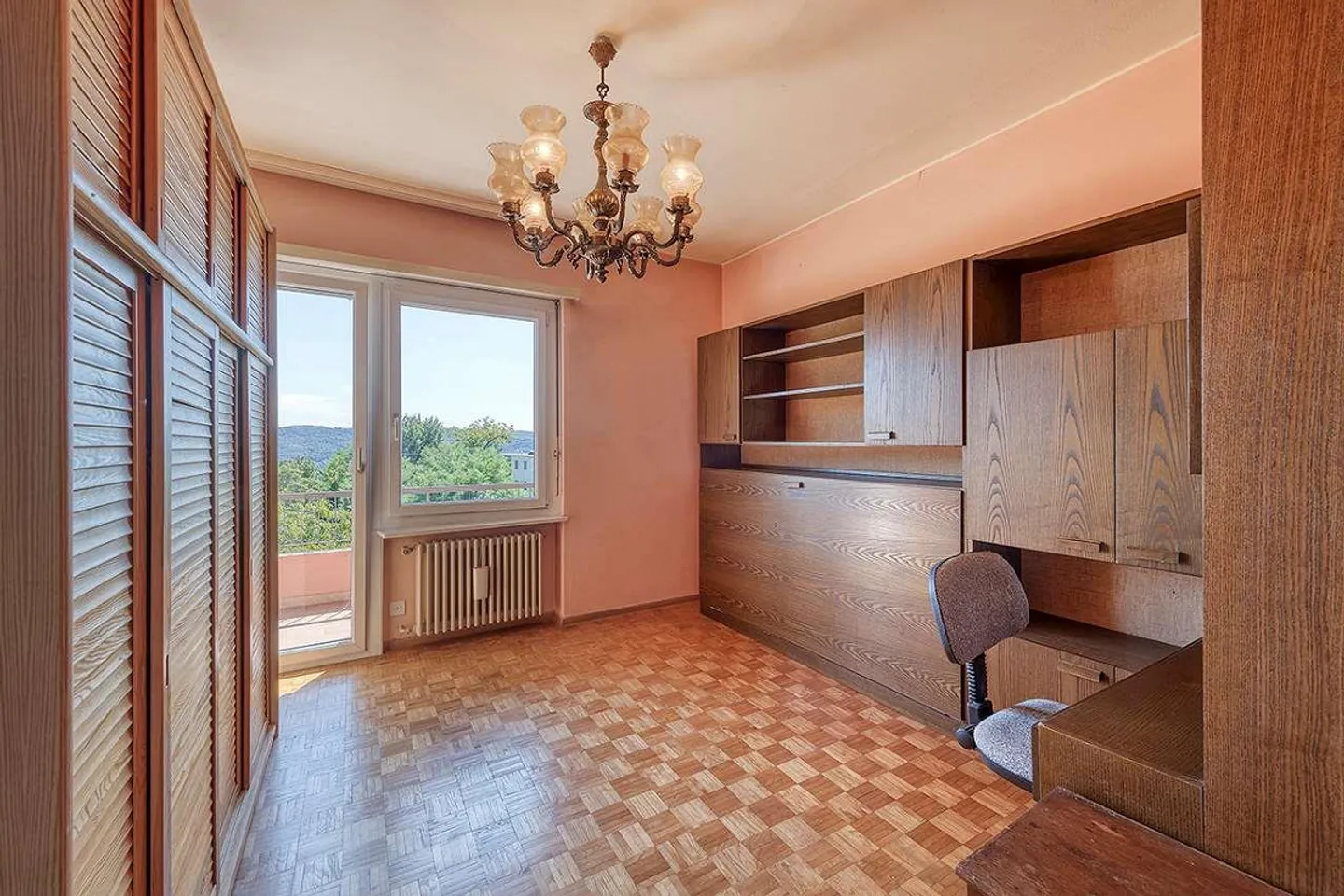 VILLA  CON GRANDE POTENZIALE DA RINNOVARE - Foto 10 di 12