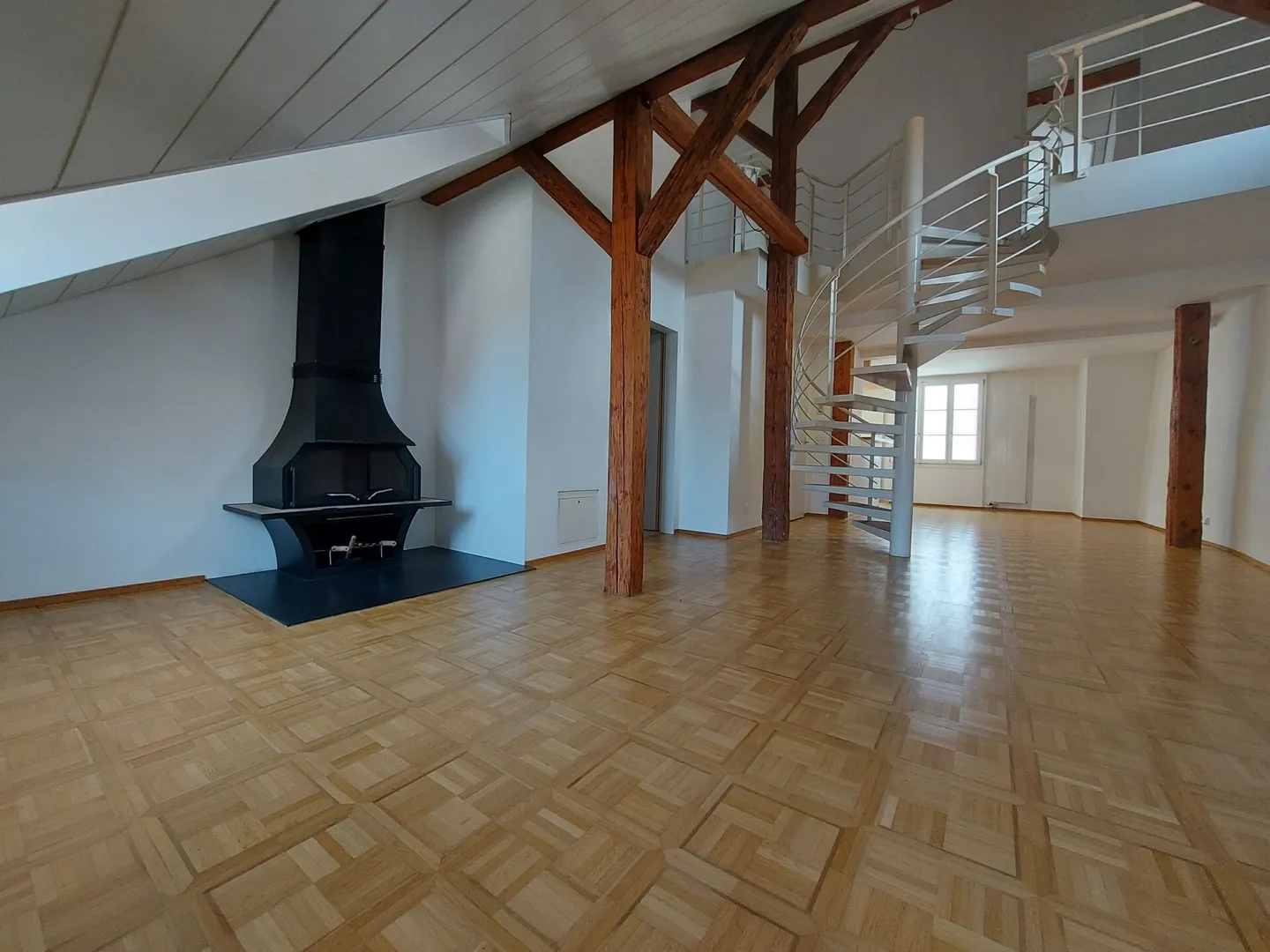 Appartement duplex dans la vieille ville - Photo 1 sur 15