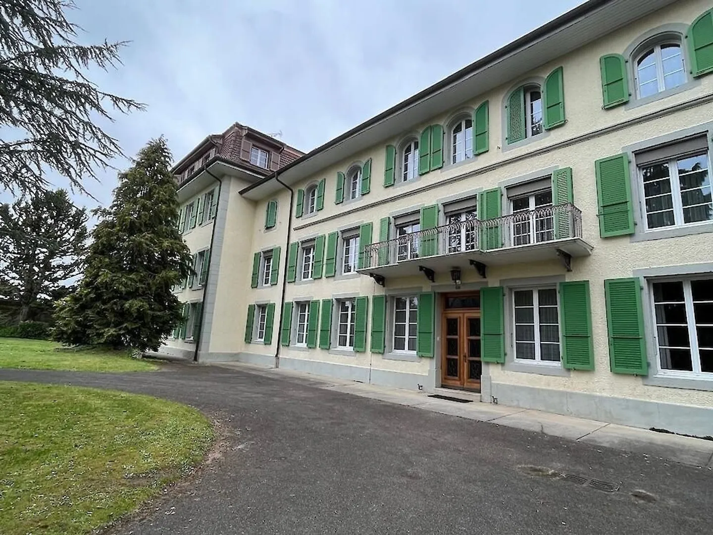 6.5 Rooms for Rent - Photo 1 of 13