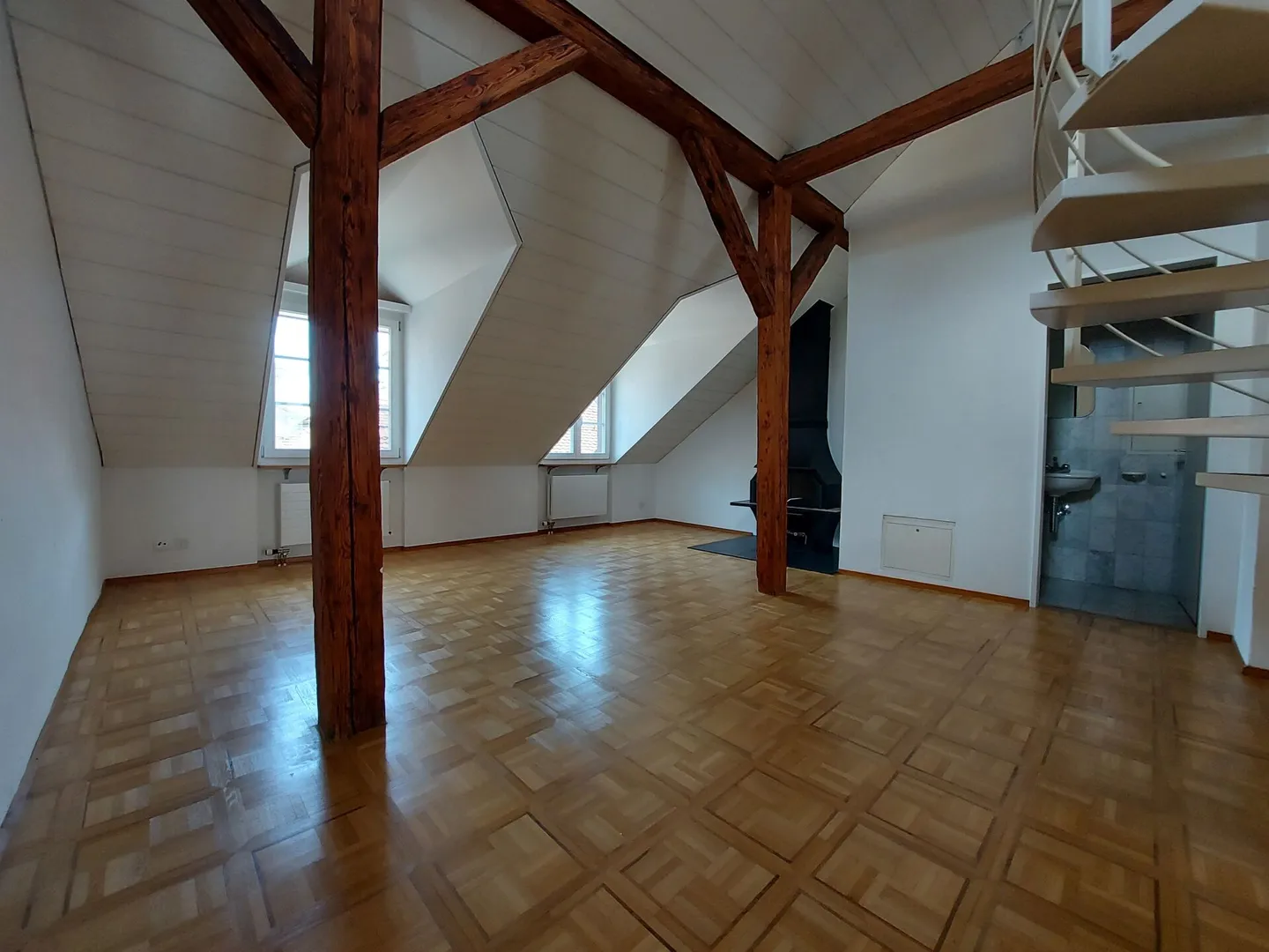 Appartement duplex dans la vieille ville - Photo 2 sur 15