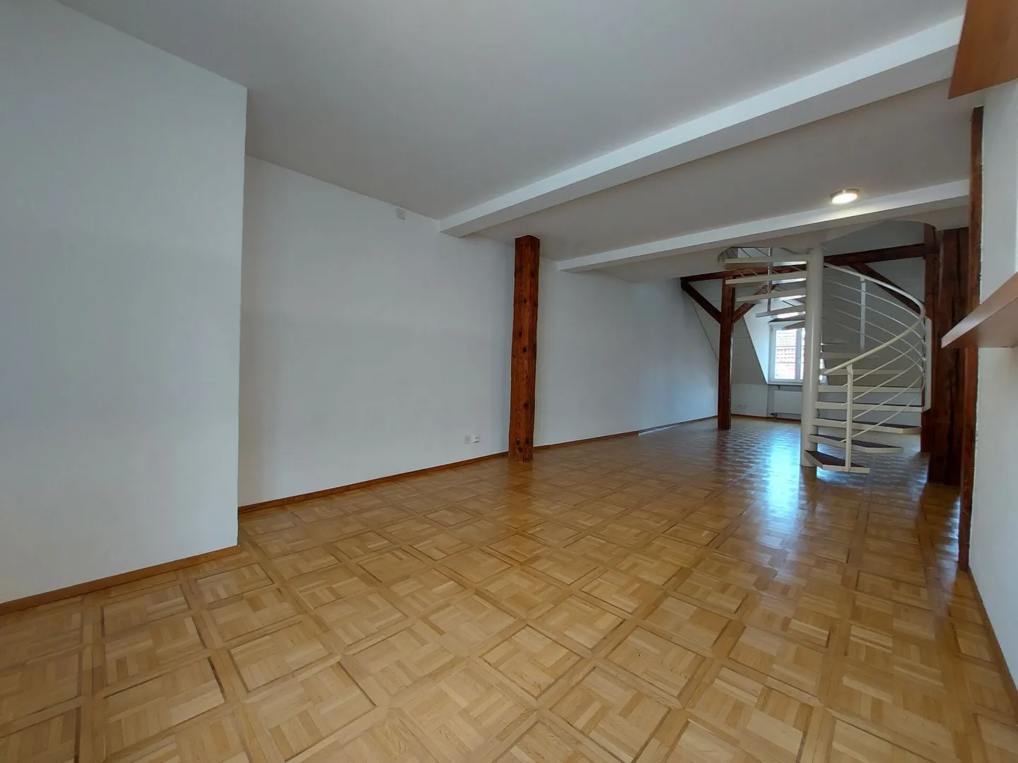Appartement duplex dans la vieille ville - Photo 3 sur 15