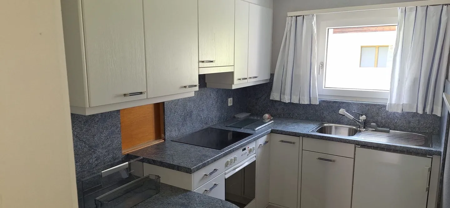 Vacanza o residenza, appartamento accogliente con area salotto coperta - Foto 3 di 3