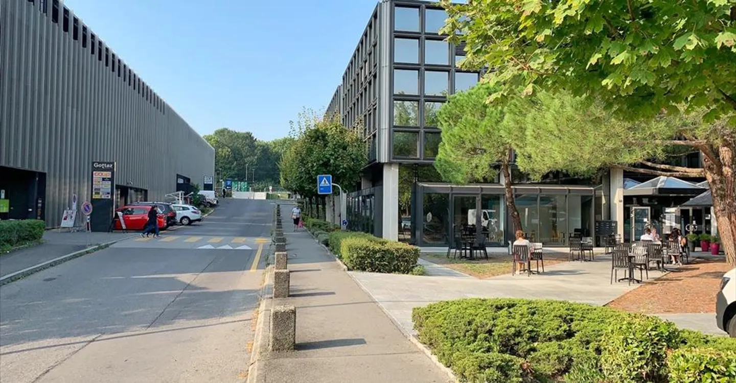 Parking spaces, administrative center of La Gottaz in Morges - Photo 2 of 2