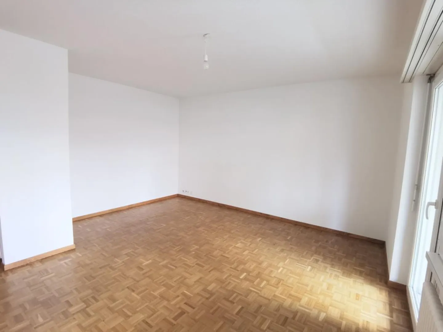 Zentrale Wohnung zu Vermieten - Foto 2 von 6