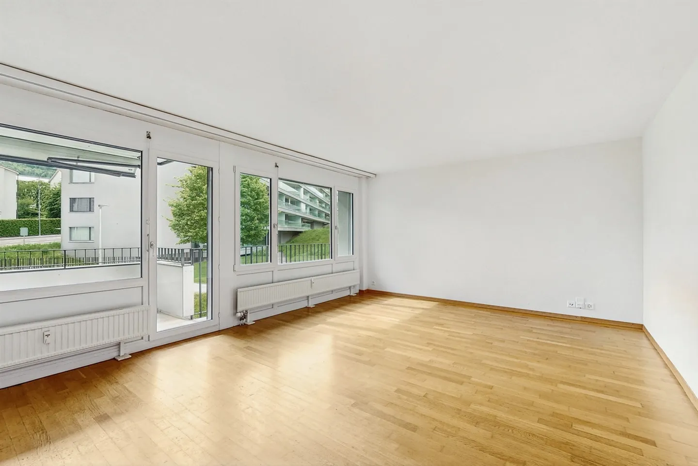 Idillio rurale + Prossimità alla città = Posizione residenziale top - Foto 3 di 10