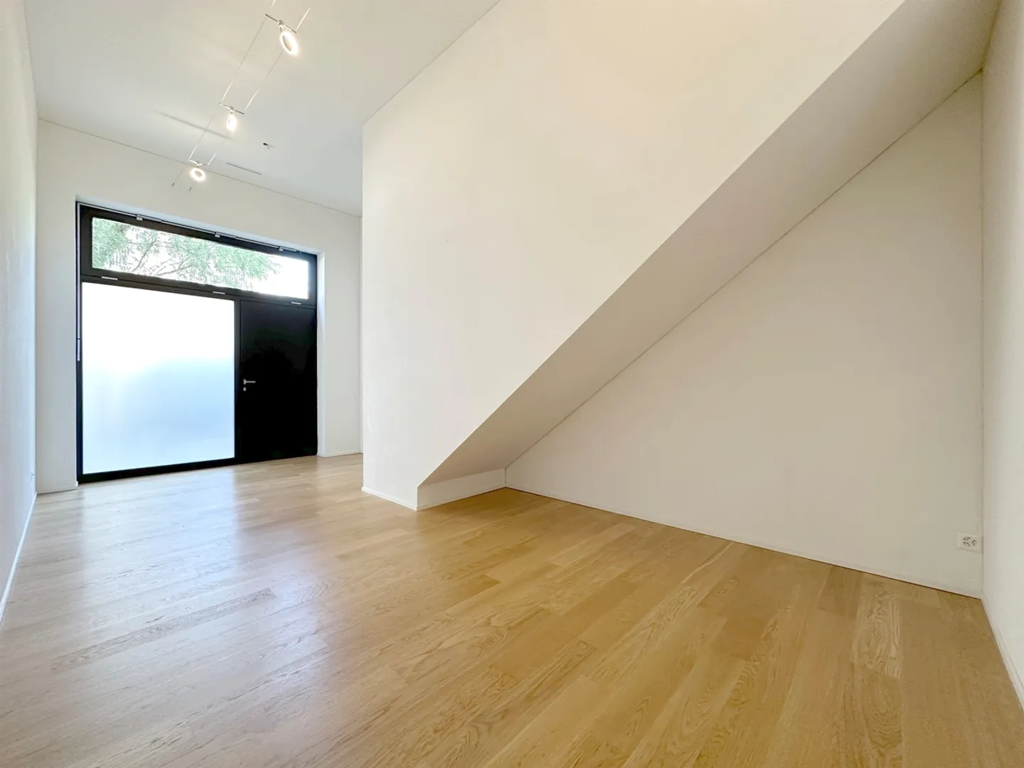 À la maison en ville, à la maison dans le vert - Appartement studio décontracté - Photo 3 sur 13