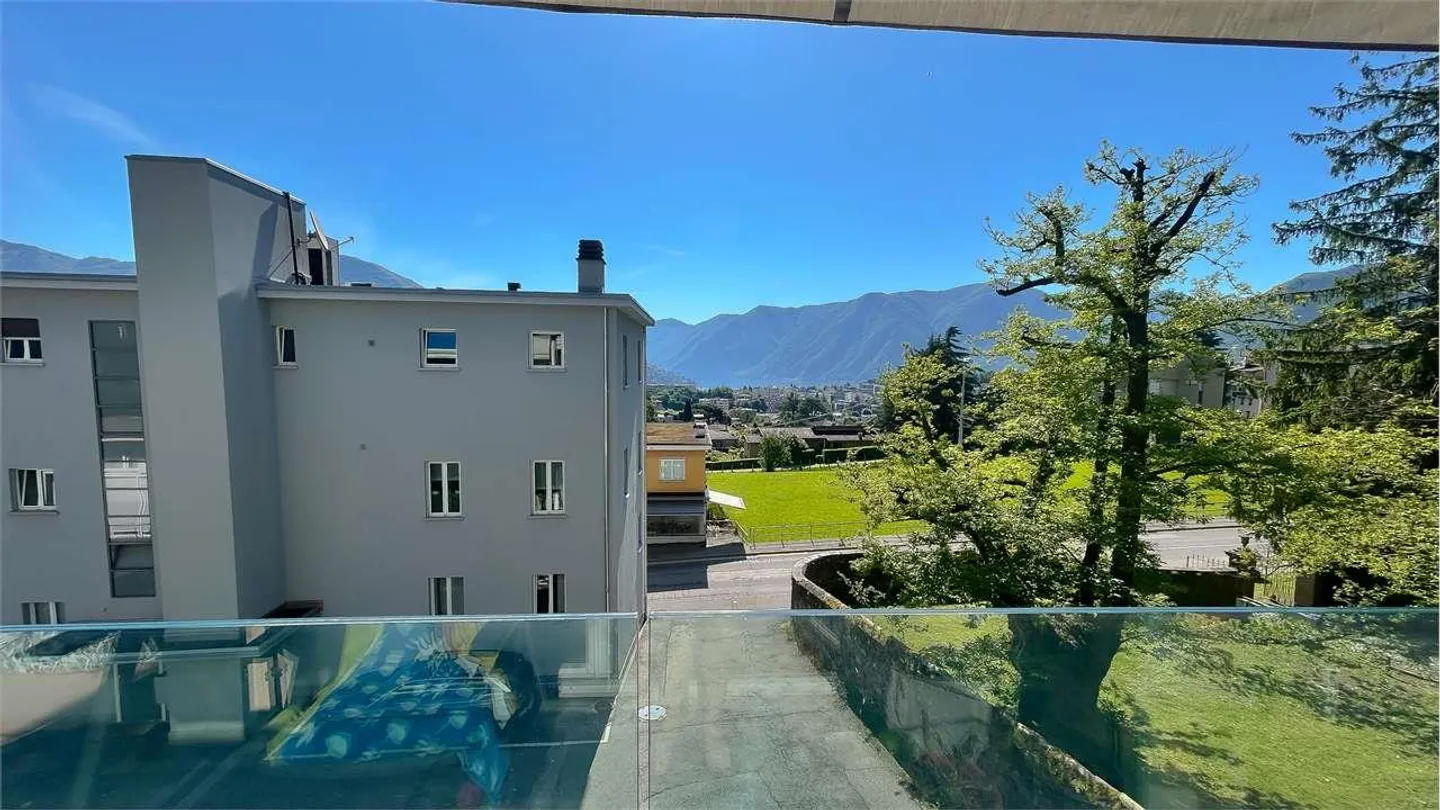 LUMINOSO 3,5 LOCALI DI VACANZA CON VISTA LAGO - Foto 4 di 12