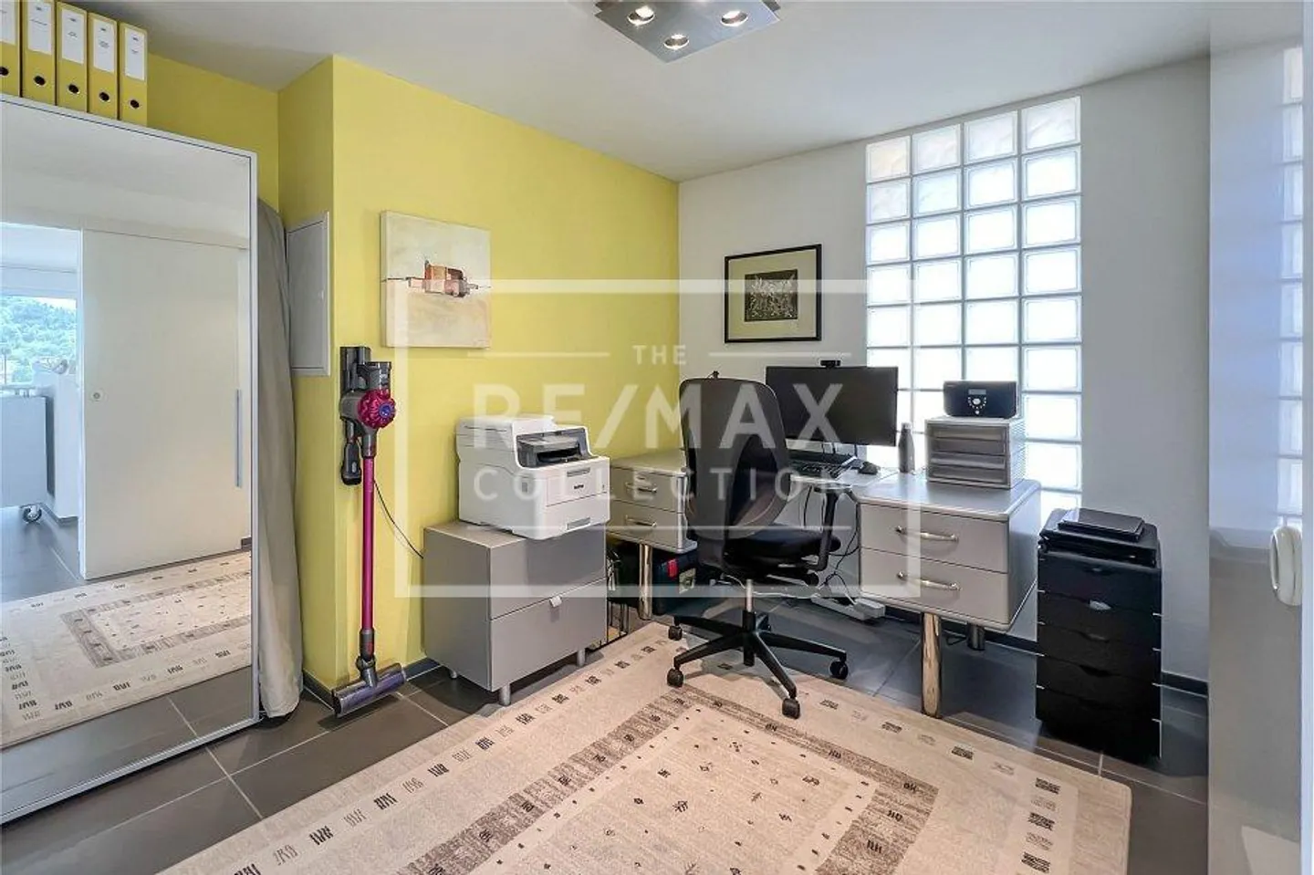 Stylish 4.5-room maisonette on the top floor - Photo 7 of 13