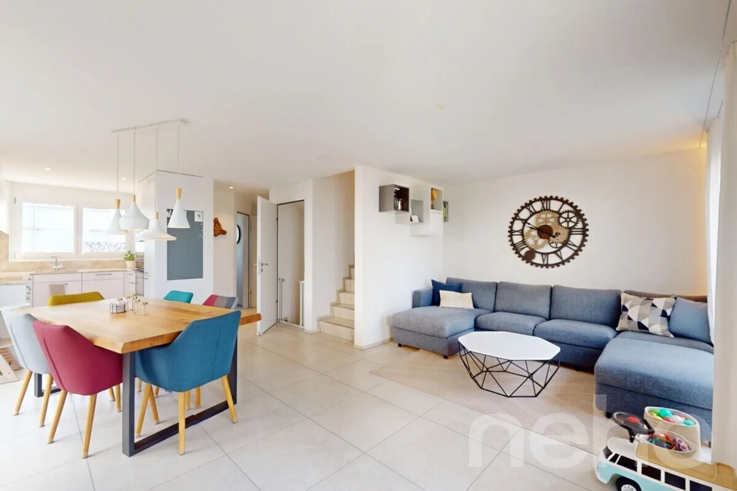 Modern 5.5-room corner townhouse with three parking spaces - Photo 5 of 12