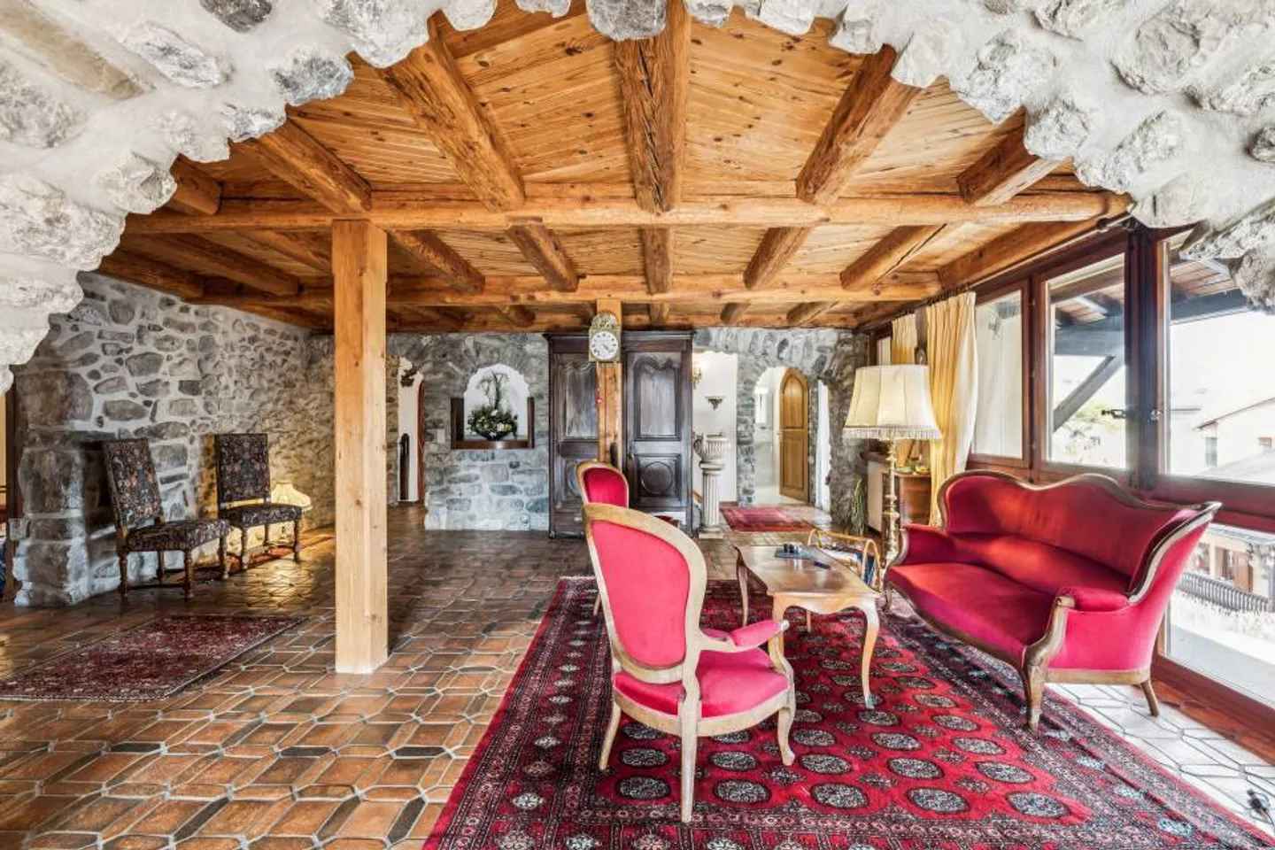 Casa familiare di carattere con giardino esposto a sud e spazi abitativi - Foto 1 di 13