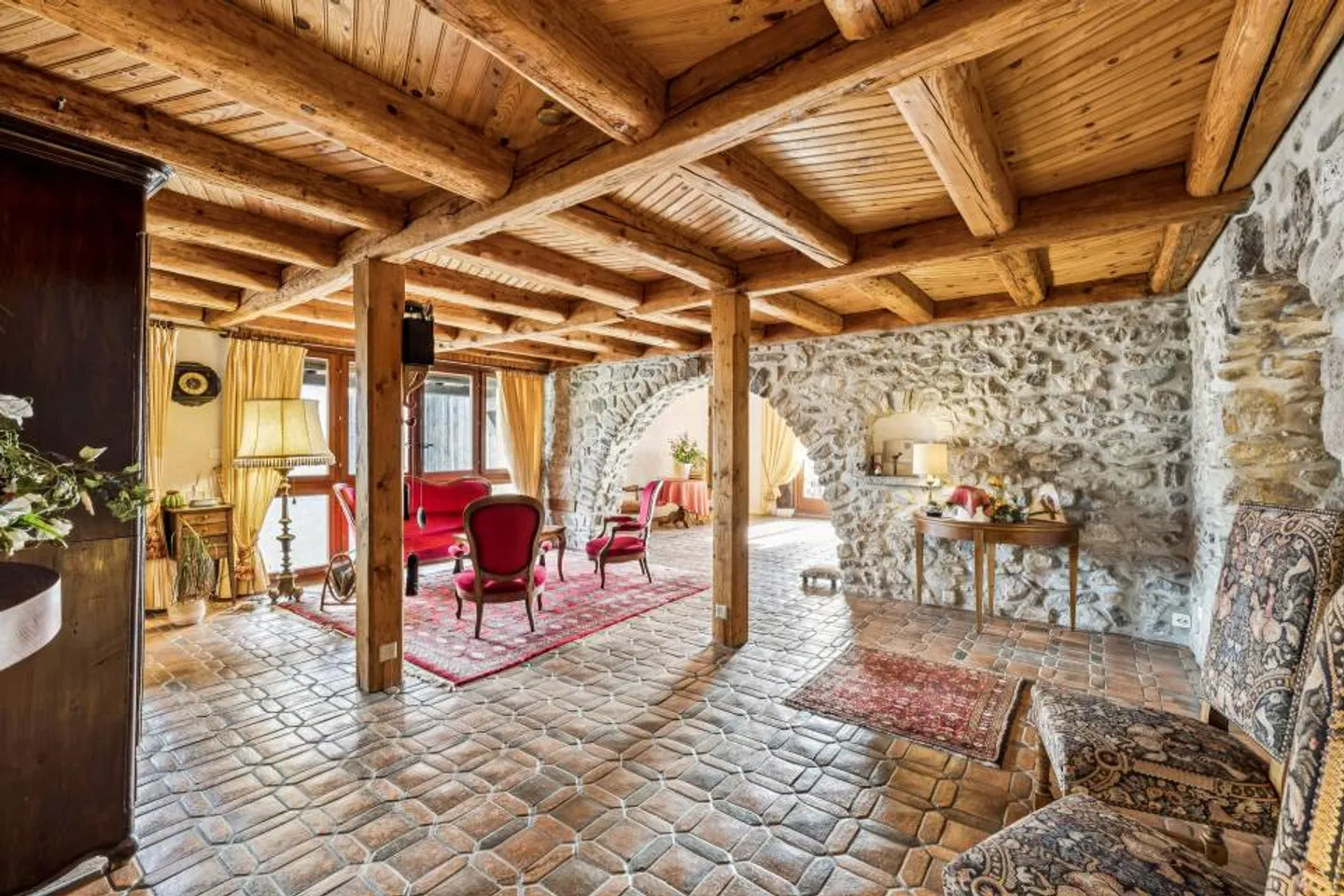 Casa familiare di carattere con giardino esposto a sud e spazi abitativi - Foto 3 di 13