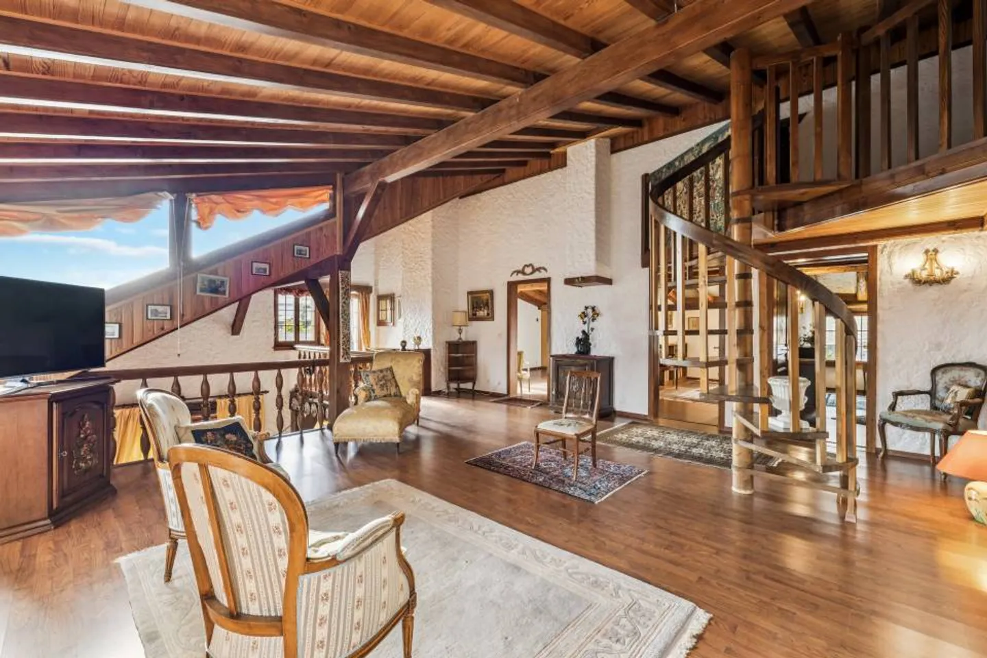 Casa familiare di carattere con giardino esposto a sud e spazi abitativi - Foto 10 di 13