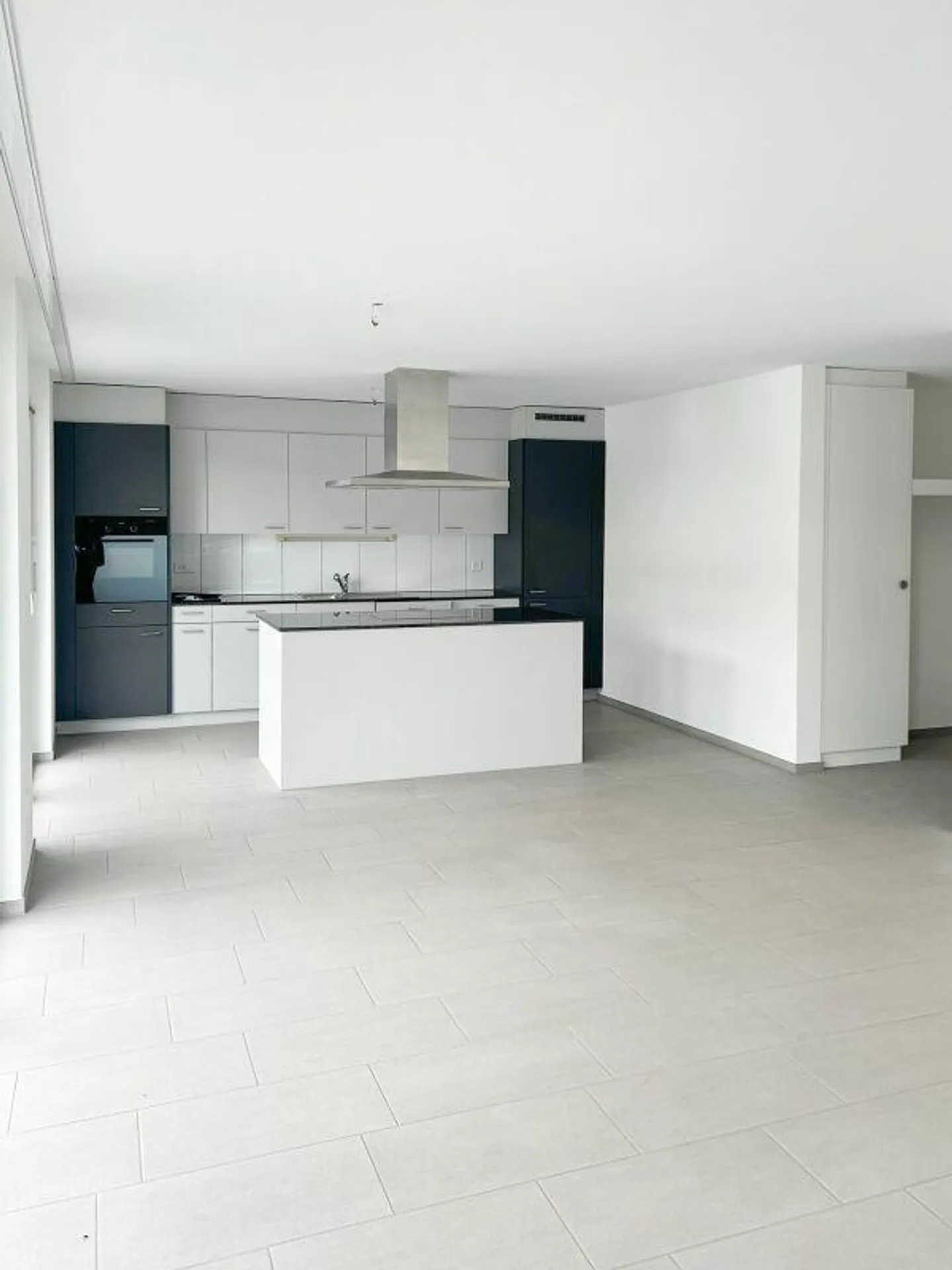 Appartement moderne avec balcon spacieux - Photo 4 sur 11