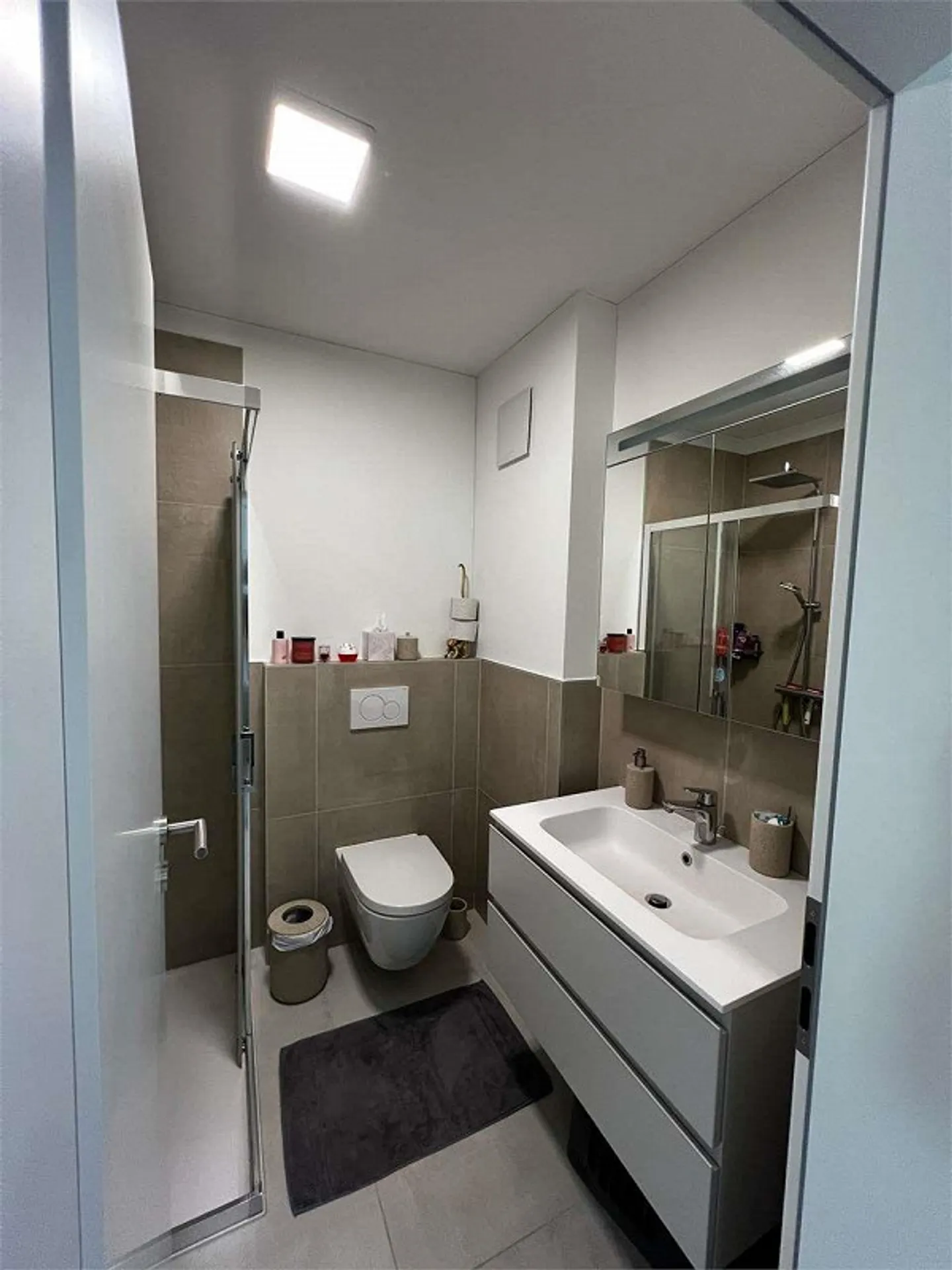 Massagno - Modernes 2,5-Zimmer-Apartment mit Balkonen im 2. Stock - Foto 8 von 11