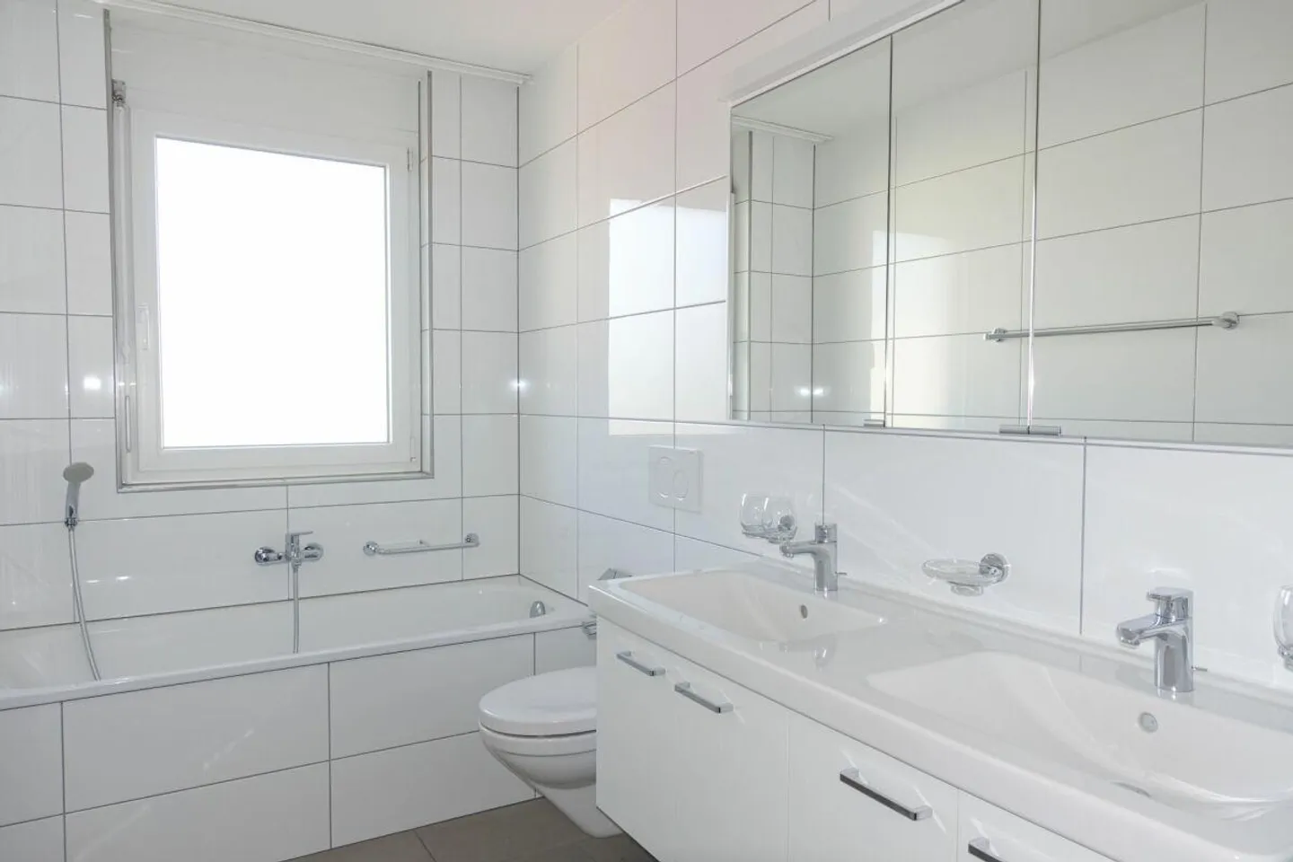 Appartement moderne avec balcon spacieux - Photo 9 sur 11