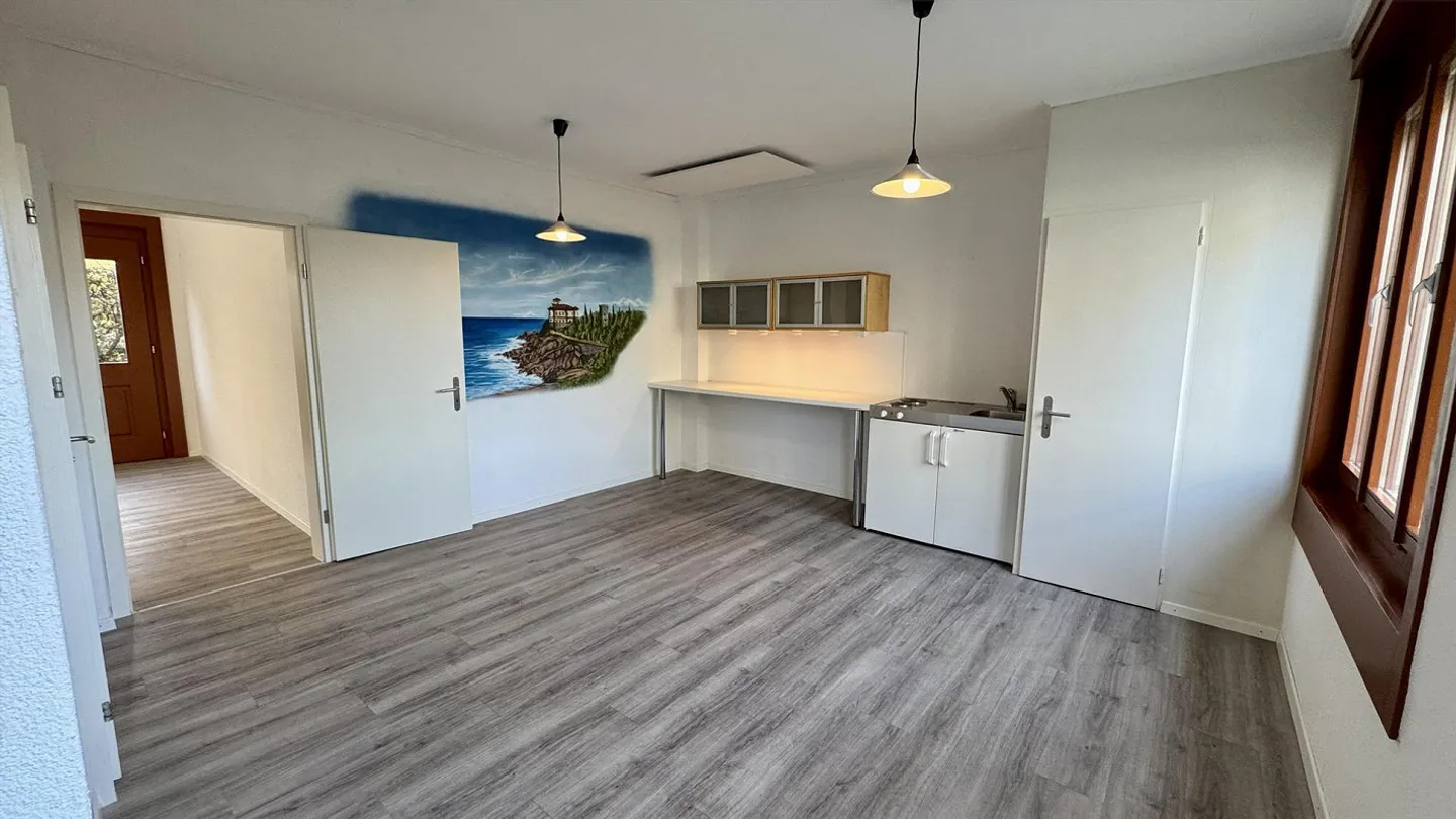 Ufficio e spazio commerciale a St. Gallen-Winkeln con magazzino pratico - Foto 1 di 13