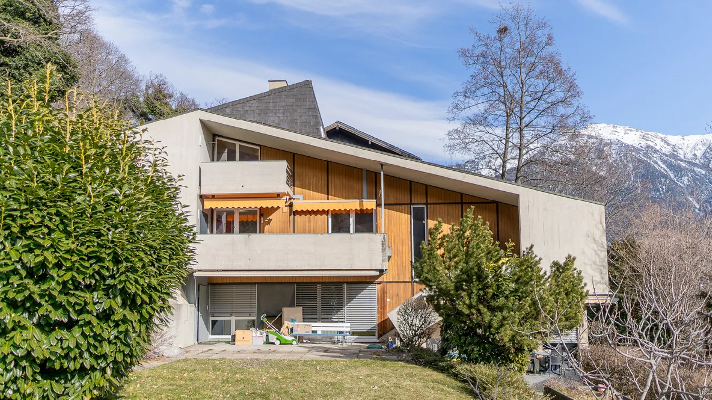 Villa esclusiva con appartamento separato in una posizione attraente - Foto 1 di 13
