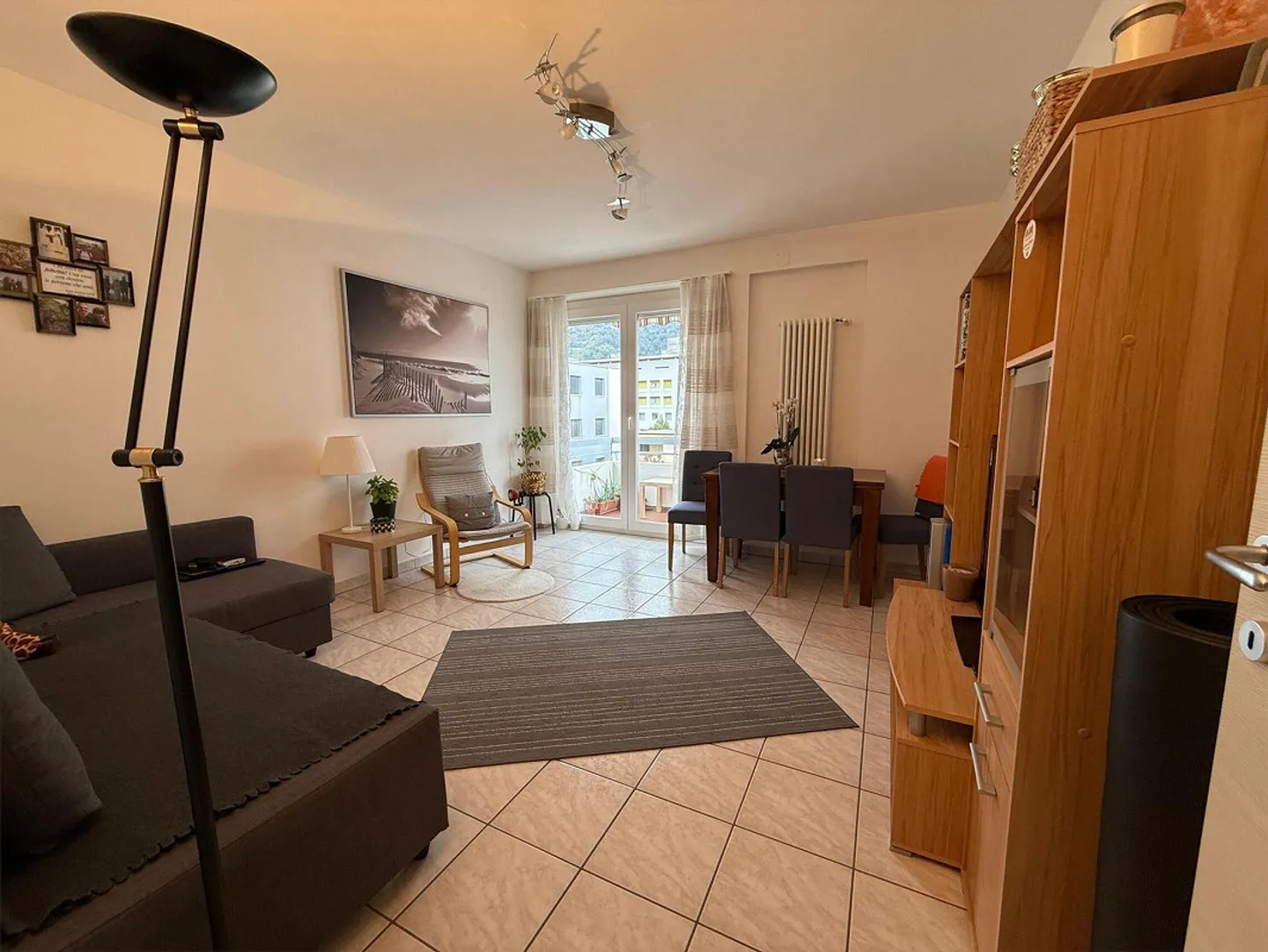 GERÄUMIGE 2.5-ZIMMER-WOHNUNG IN ZENTRALER LAGE IN LUGANO - Foto 1 von 7