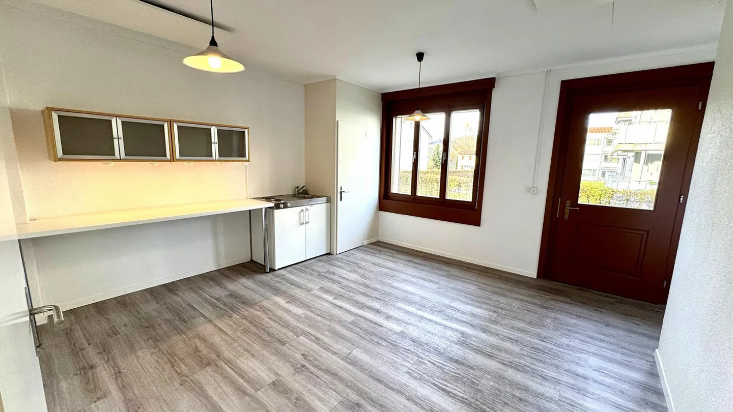 Ufficio e spazio commerciale a St. Gallen-Winkeln con magazzino pratico - Foto 2 di 13