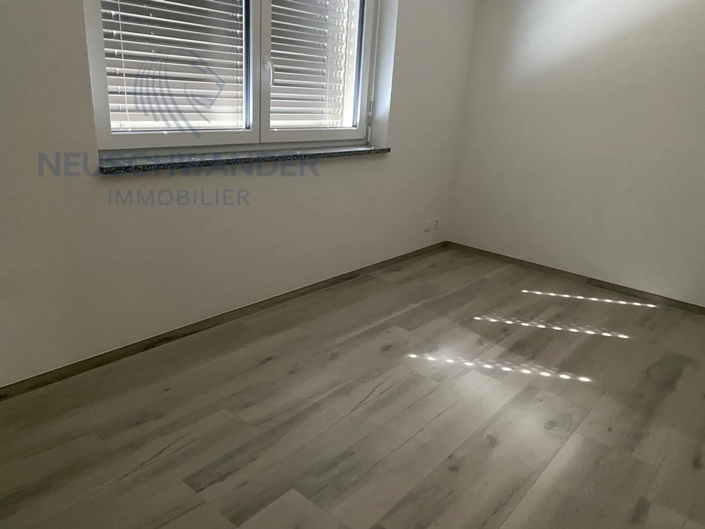 «A louer maison jumelée de 5.5 pièces, moderne et spacieuse avec jardin» - Photo 8 sur 11