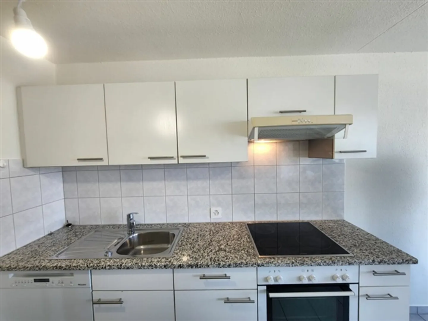 A look here is worth it: Affordable 2.5 room apartment now available! - Photo 7 of 7