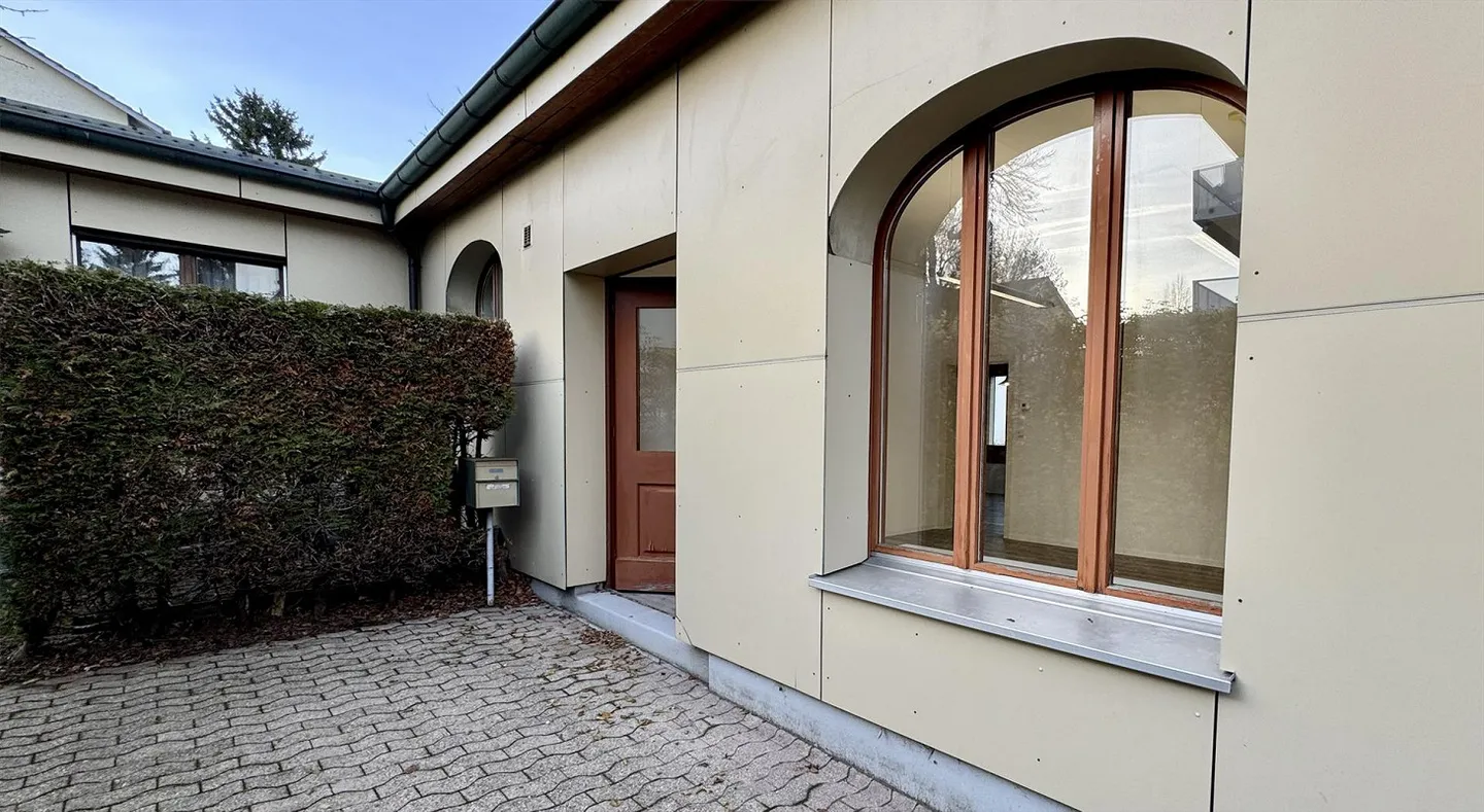 Ufficio e spazio commerciale a St. Gallen-Winkeln con magazzino pratico - Foto 9 di 13