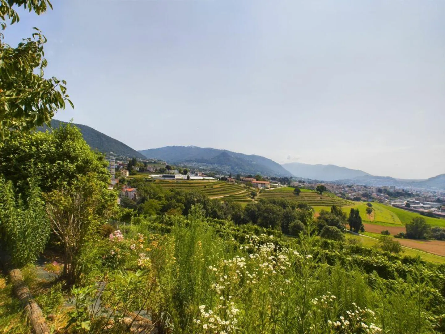 Detached house with a panoramic view - Photo 1 of 12