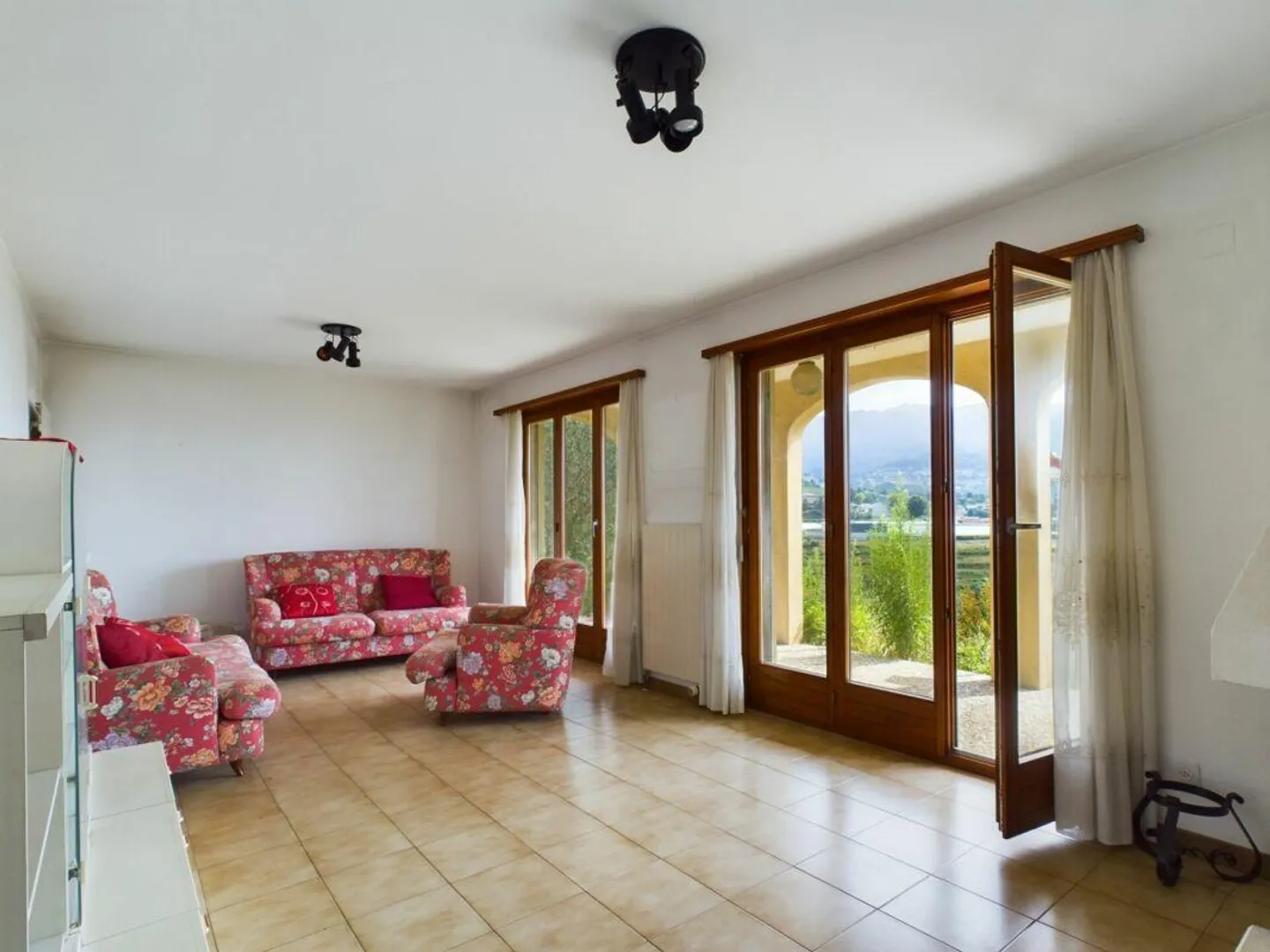 Detached house with a panoramic view - Photo 4 of 12