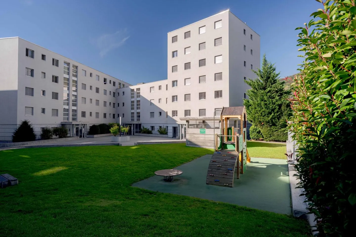 Appartement ensoleillé de 4.5 pièces - Photo 2 sur 10