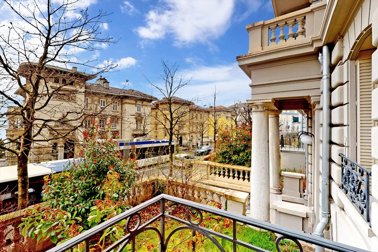 A unique frame - Photo 12 of 12