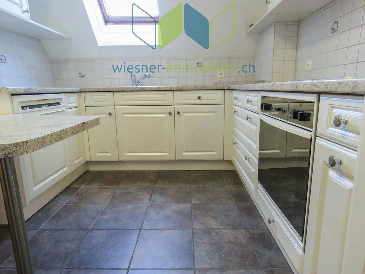 Geräumiges Mehrfamilienhaus - Foto 7 von 8