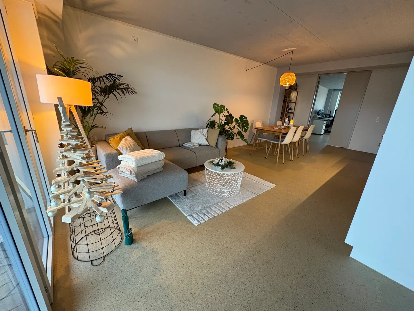 3½ ZI-WOHNUNG IN WINTERTHUR - STADT, MÖBLIERT, TEMPORÄR - Foto 2 von 8