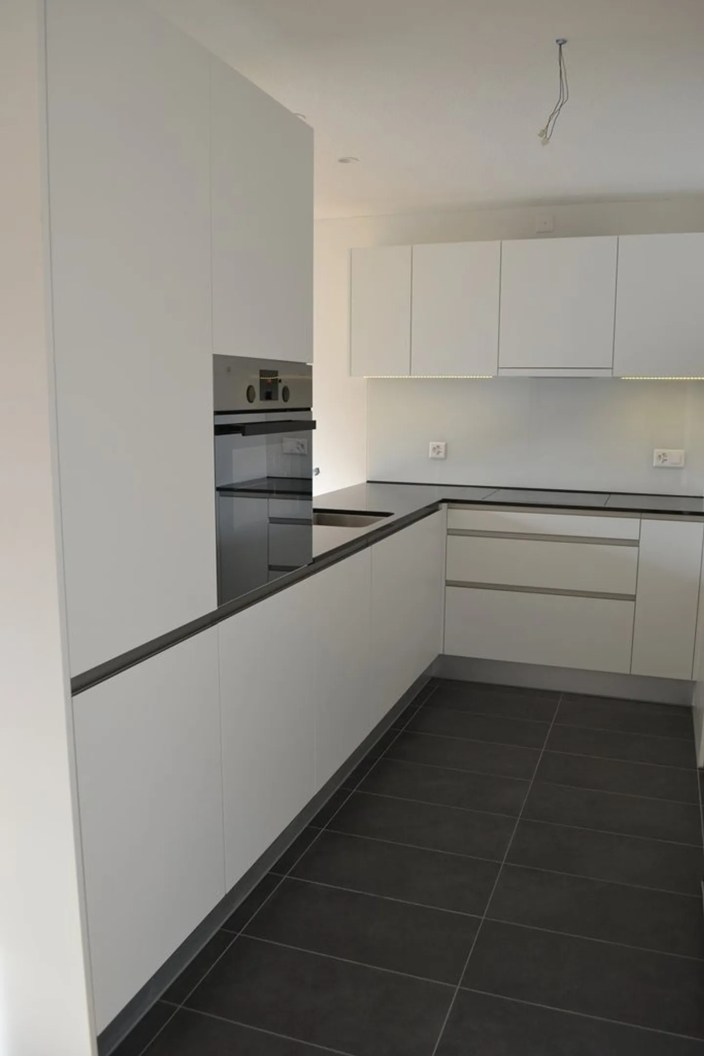 Apartment for rent - Photo 4 of 11